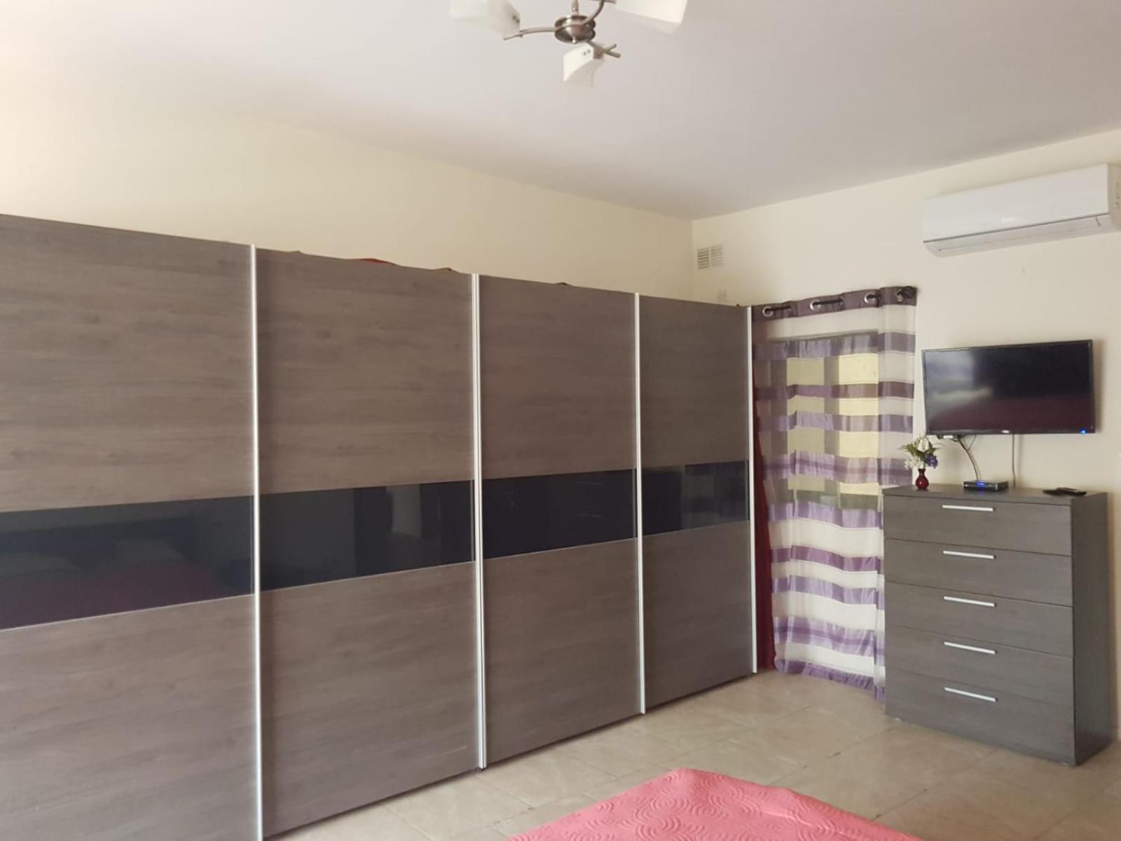 Inessa'S Flat Apartman Pietà Kültér fotó