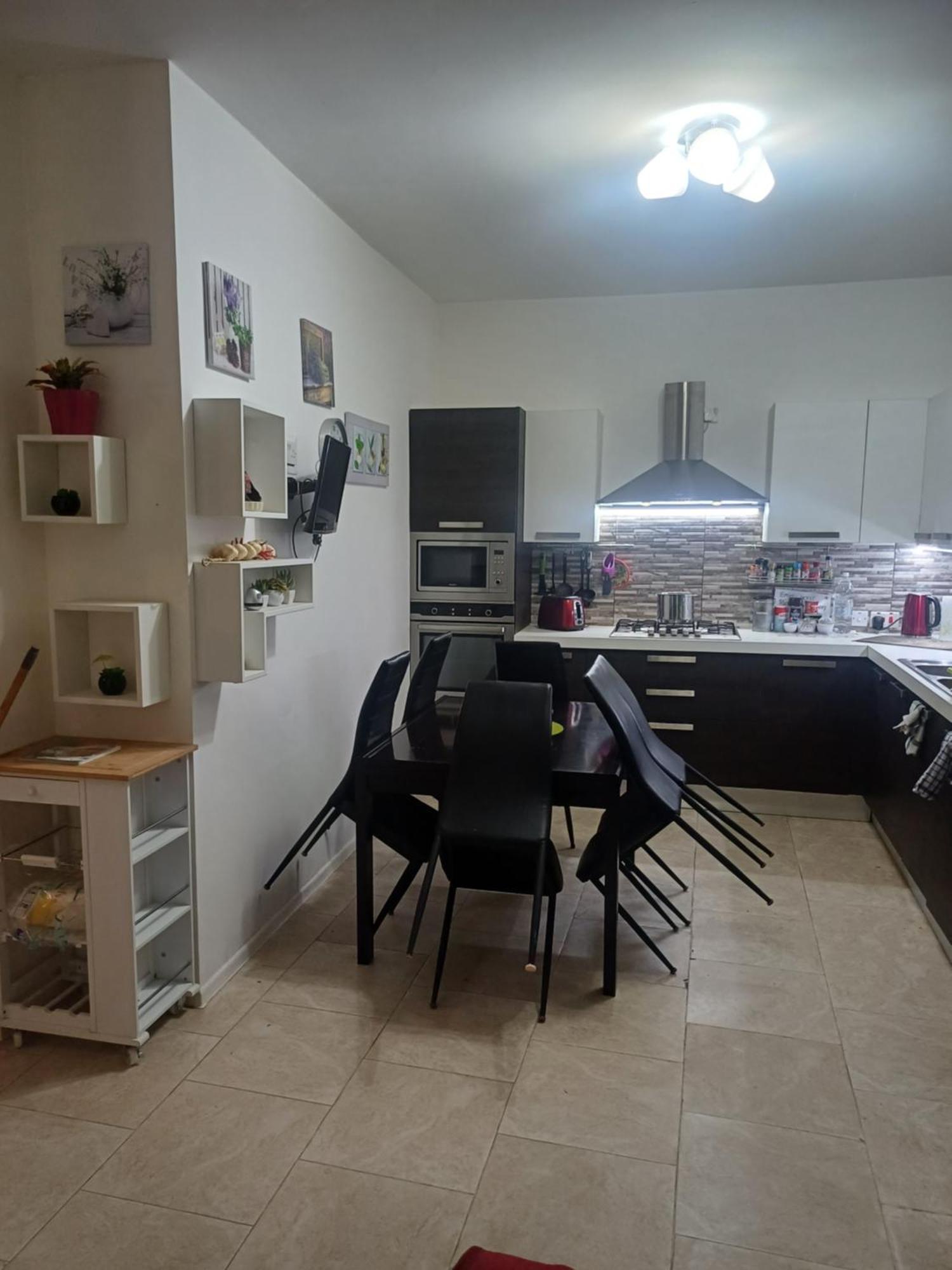 Inessa'S Flat Apartman Pietà Kültér fotó